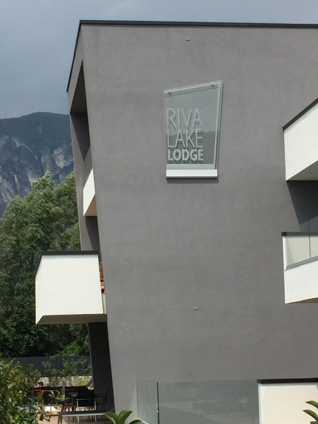 Riva Lake Lodge Nature Sil